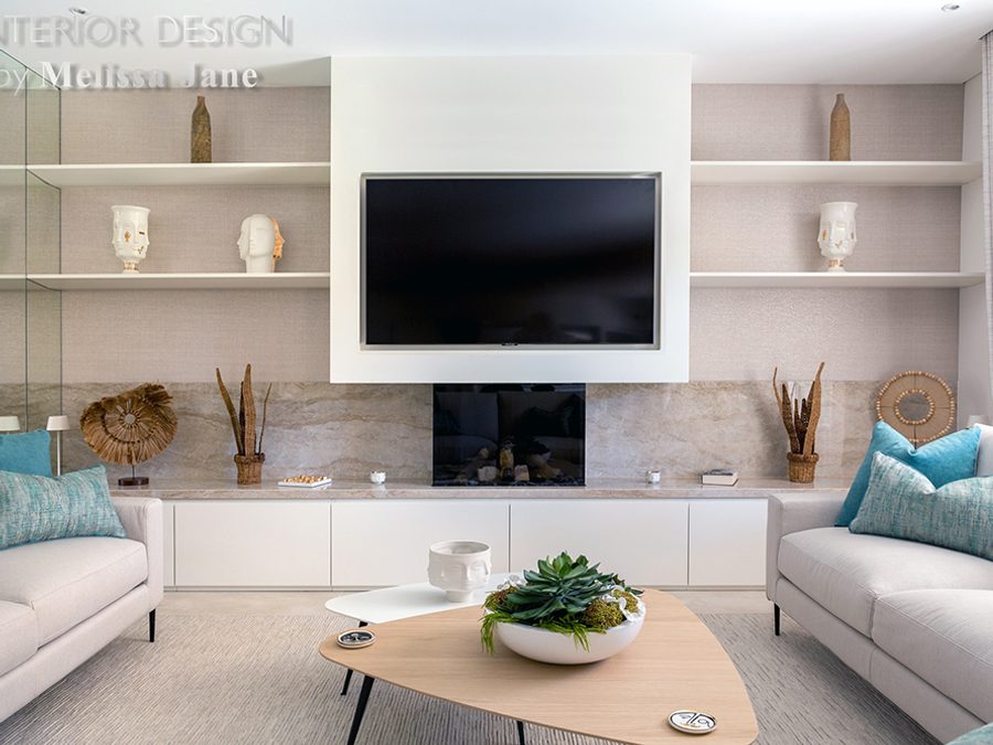 Living room with pale sofa and blue cushions — Vale dos Pinheiros, Quinta do Lago