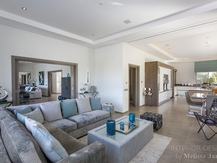 Rua Cávado Quinta do Lago — interior design by Melissa Jane Interiors, photo 6