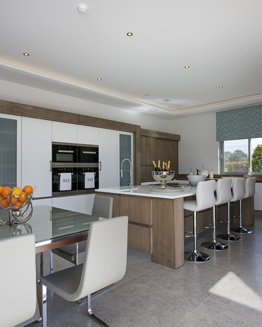 Rua Cávado Quinta do Lago — interior design by Melissa Jane Interiors, photo 8